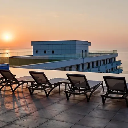 5 Senses By Jorge In Infinity Pool &