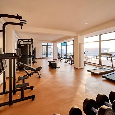 5 Senses By Jorge - Infinity Pool & *