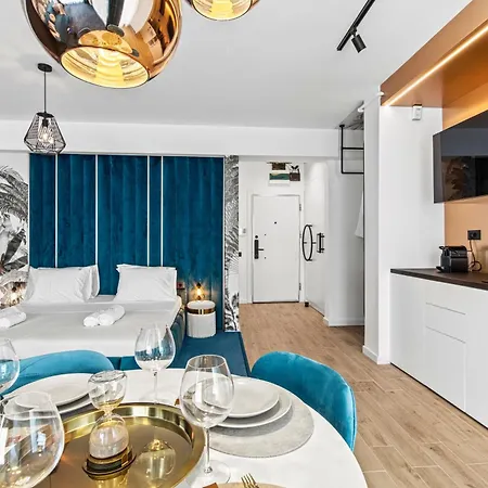 5 Senses By Jorge - Infinity Pool & *