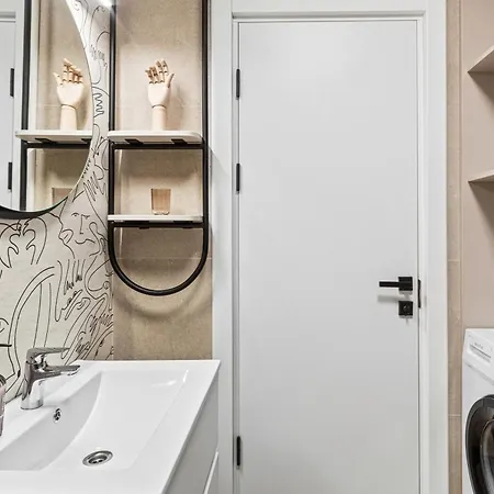 5 Senses By Jorge - Infinity Pool &