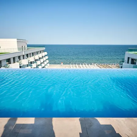 5 Senses By Jorge In Infinity Pool & *